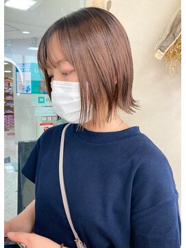 ソソ(soso) 【soso 伊勢田】ミニボブ×ベージュ【横浜/ブリーチ】