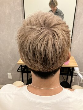アフィネ ヘアライフデザイン(Affiner HAIR LIFE DESIGN) 刈り上げスッキリミルクティーベージュ