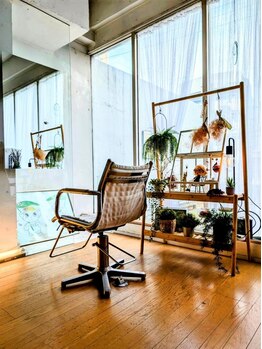 チル チック ヘアー(chill chick hair)の写真/新しい自分に出会えるチャンス！トレンドをプラスしたスタイルで、あなたの魅力を引き出します♪