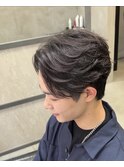 フェザーパーマセンターパートツーブロック刈り上げメンズ