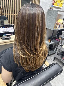 ウーパー(UPA) レイヤーカット×酸性ストレート