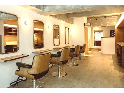 ザチェアー 名駅(The Chair)の写真