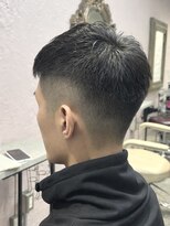 フッタ(Futta)&nbsp;新宿フェードカット刈り上げ×ビジネスメンズショート