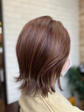 ハサミバイアトリエナガノ 千葉(8sami by atelier nagano) ショートボブ/センターパート/ツヤ髪/グラデーション/イヤリング