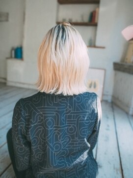 ヘアアンドリラクゼーション シャッセ(Hair&Relaxation SASE) ハイトーンボブ