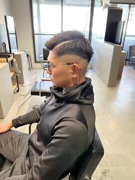 イズ(iss) [Mizuki指名限定]スキンフェード