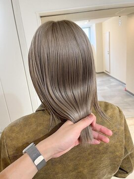 フォト 新宿三丁目(foto) ブリーチホワイトグレージュダブルカラーインナーカラー韓国新宿