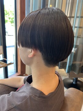 パパドゥ 安曇野店 刈り上げショート