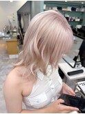 ホワイトピンクブロンドヘア