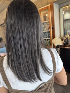 ダン(DAN.) 透け感たっぷりグレージュ