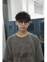 ステラ(STELLA)&nbsp;スペインカール/メンズサロン/眉毛カット/外国人風パーマ/メンズ