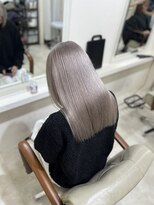 カリーナ(CARINA)&nbsp;ホワイトカラー/シルバーアッシュ