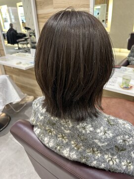 アヴァンス 江坂店(AVANCE.) カーキグレージュカラー