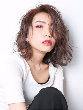 レヴィア(REVIA) 伸びても気にならない大人クールロブ