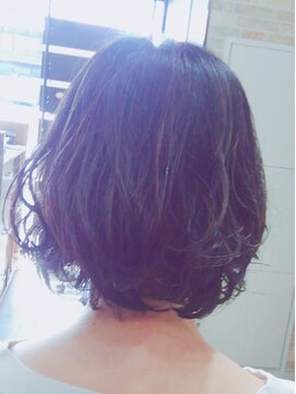 キュア ラボ バイ ヴィア(Cure Labo×via) 軽やかウェーブボブ