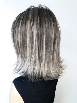 ヴィフクローネ(vifkrone) ハイライト、バレイヤージュ、グレー