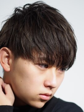 サン(3) フォギーベージュ　ハイライト　束感　ツーブロック　マッシュ