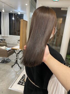 ラ ヴィ ベル(La vie Belle) ☆乾かすだけで、柔らかく艶髪になれる縮毛矯正☆