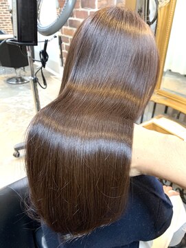 アリュウル 表参道(ALLURE) 【ブラウンカラー】【ツヤ重視スタイル】ピンクカラー　水越