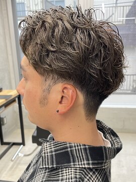 フイ 自由が丘(men's salon Hui) メンズ/アップバング/ツーブロックマッシュ/束感ショート波巻き