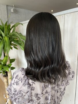 ルアナ(Luana.) 【 倉敷/中島/Luana. 】艶暗髪カラー