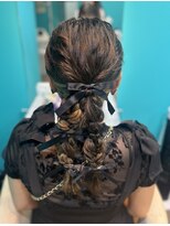 リエラ 新宿(RIERA)&nbsp;ツインポニー　編みおろし