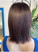髪質改善 顔周りカット 艶髪 外ハネミディ アッシュブラウン