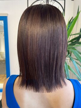 ベルメール ヘアー(Belle mer hair) 髪質改善 顔周りカット 艶髪 外ハネミディ アッシュブラウン