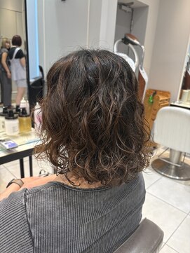 ネオリーブギンザ 銀座店(Neolive GINZA) 水パーマで作るウェーブパーマスタイル (銀座)
