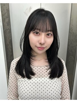 ビューナゴヤ 名駅(VIEW NAGOYA) レイヤーカット/ミディアムレイヤー/前髪カット/黒髪/学割
