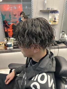 刈部倶楽舞 ホワイトメッシュ/ツイストスパイラル/メンズパーマ