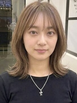 ルチア ヘア ステラ 京都店(Lucia hair stella) 顔周りミディアムレイヤーカットハッシュカット韓国京都河原町