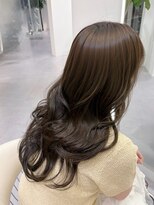 ウィーニード 名古屋(WENEED) レイヤーカット 透明感オリーブカラー