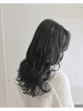 ジゼル(GiseL) 【GiseL】ダークグレー4　ブルーブラック/カラーカット/韓国風