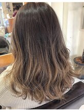 個性が出せるインナーカラーや毛先カラーでおしゃれ上級者に◎ 【レイヤー/髪質改善/縮毛矯正/学割U24】