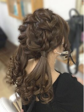ヘアアンドメイク ゼン ヨコハマ(Hair&Make ZEN YOKOHAMA) まるごと編み込みのツインテール★
