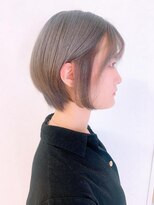 リア(Lia by KENJE)&nbsp;Lia＆汐見悠佑　ショートボブ&ミルクティーアッシュ