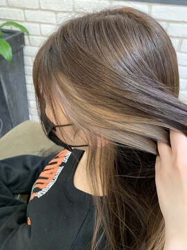 ビランチェ 池袋(bilancia) イヤリングミルクティー