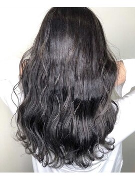 エイトデイズ 三宮駅前店(EIGHT days) highlight×dark gray