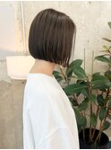 ミニボブ×オリーブベージュ