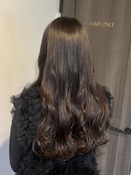 マリエプレシャスサロン(Marie Precious Salon) ウェーヴ巻きロングヘア