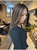 バレイヤージュ、ハイライト、レイヤーカット、グレージュ