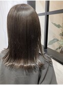 透明感オリーブベージュ×切りっぱなしスタイル