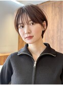 大人ショートボブ前髪ありショートヘア耳掛け30代40代50代表参道