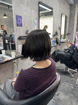 コワファースト長崎シャンプーボーイ 2nd(COIFF1RST 長崎 SHAMPOO BOY) ぱつっとボブ レイヤーボブ ショートボブ