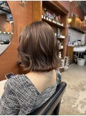 ケアブリーチミルクティーベージュカラーレイヤーカット韓国ヘア
