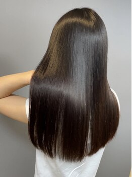 スリーク バイ ロイ 円町本店(sleek by roy)の写真/【髪質改善特化サロン】自然な仕上がりが人気の秘密☆手触り抜群で自分史上最高の美髪ストレートへ◎