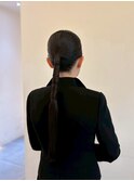 お呼ばれヘアタイトアレンジ_大人ガーリーダークアッシュ