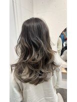 シアエミュー 新越谷店(SHEER emu) ハイライトのグレージュカラー