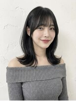 ロイ(ROI)&nbsp;朝5分で完成☆アイロン1本で決まる外ハネミディアム